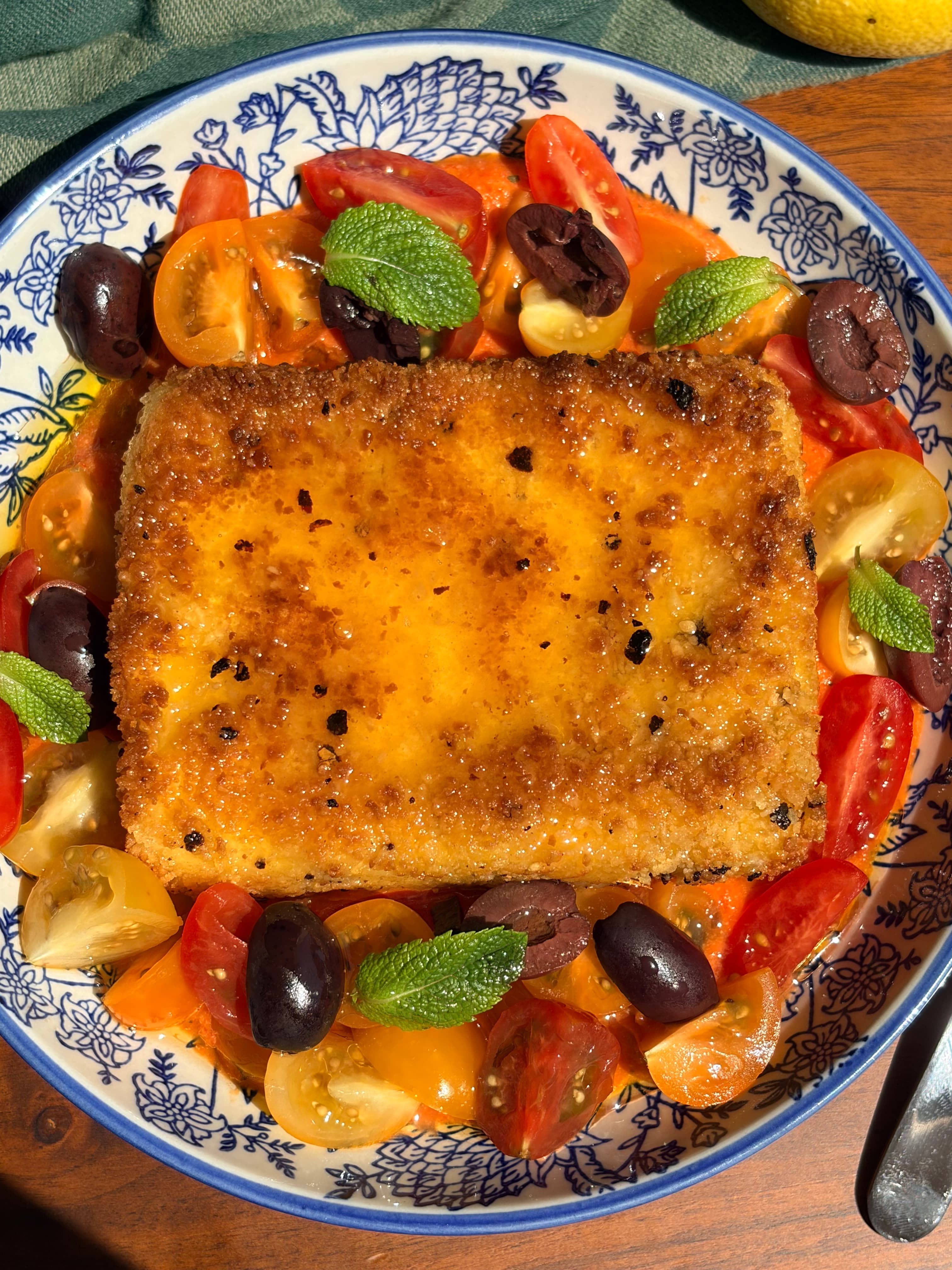 Crème de poivrons protéinée & feta panée cover